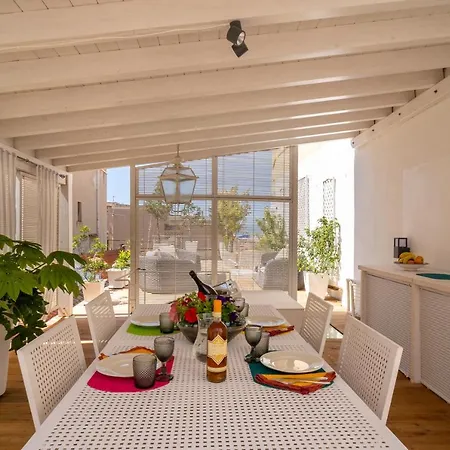 La Terrazza Sul Corso - Premium Апартаменты Кальяри